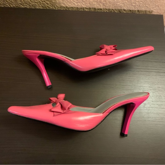 Vintage BCBG pointy toe bow heels - Picture 5 of 9